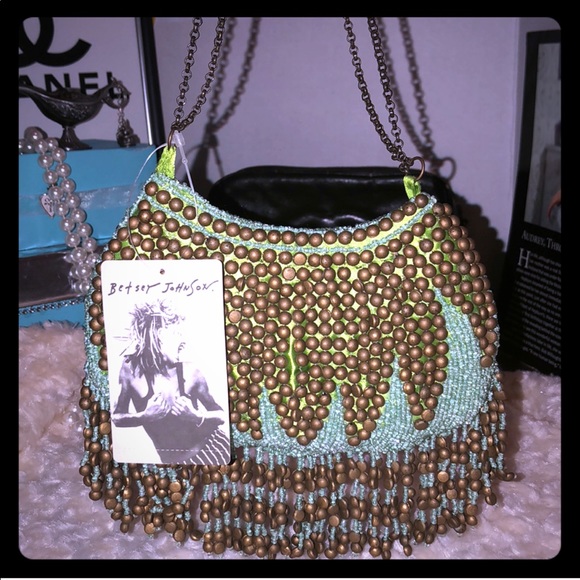 Betsey Johnson Handbags - 👛 NWT Betsy Johnson Small Beaded Purse 👛